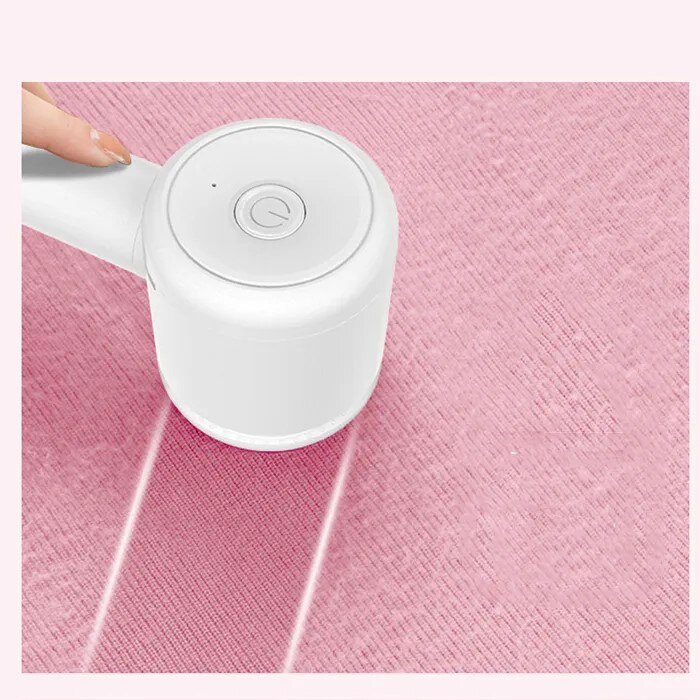 Aparat de curatat scame cu rola adeziva incorporata, portabil si reincarcabil prin USB, ALB, acumulator Li-ion 500 mAh, 6 lame de taiere