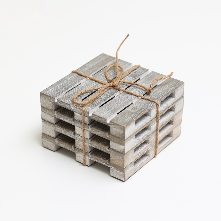 Set suporturi pahare 4 piese mini palet, aspect vintage, culoare gri-uzat, termorezistent, 10x10x6cm