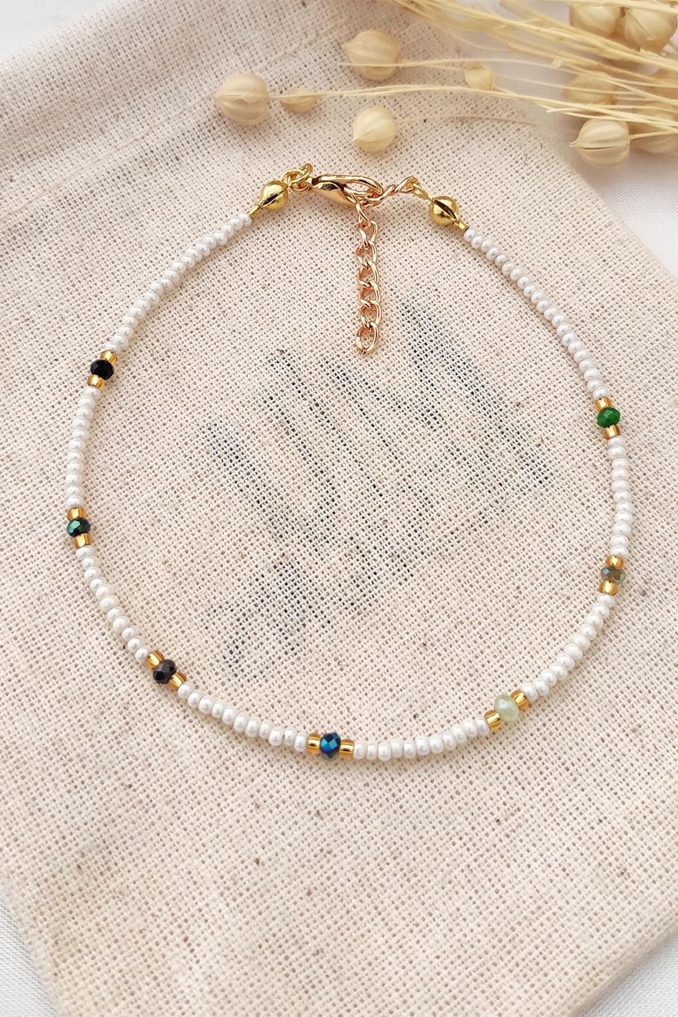 Atelier Miu, Гривна за глезена с мъниста Miyuki, Златист, Черен, Бял ...