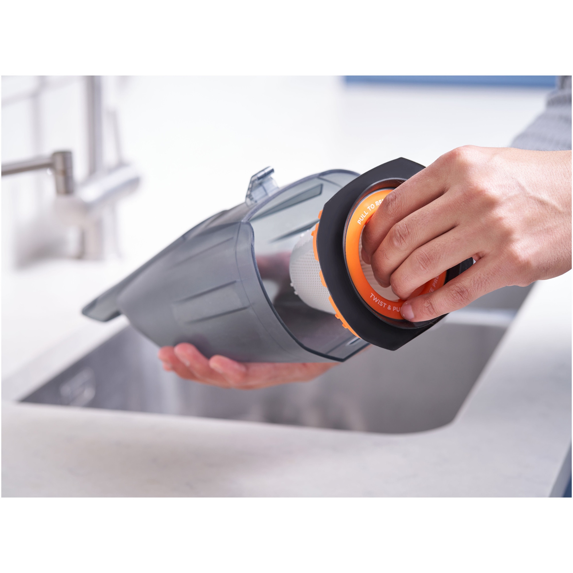 Aspirator fara fir Dustbuster, Black & Decker, 18V, Li-Ion, Gri
