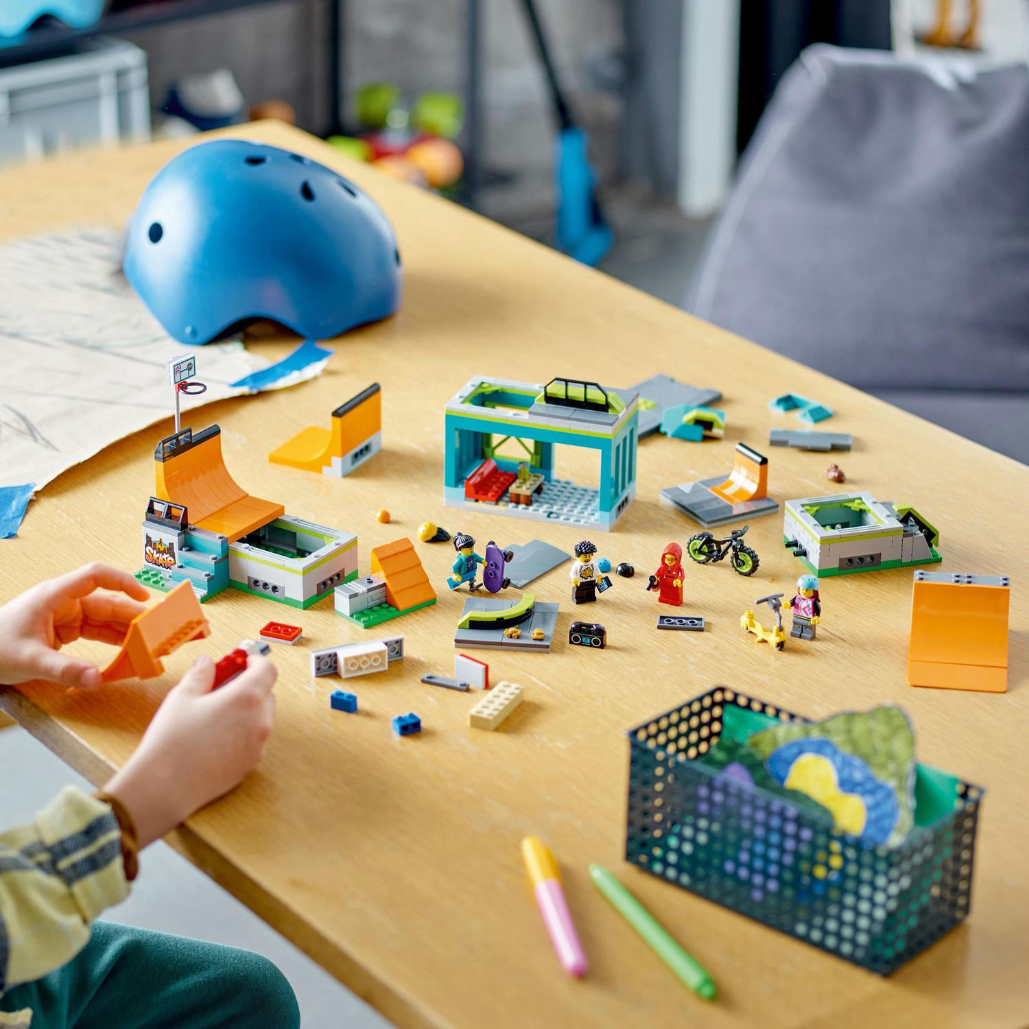 LEGO® City - Parc pentru skateboard 60364, 454 piese - eMAG.ro