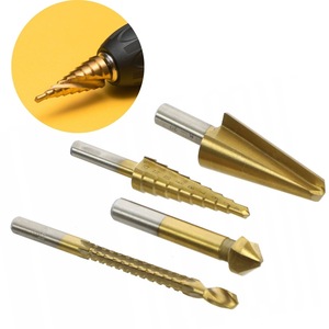 Seturi si accesorii pentru gaurit si insurubat