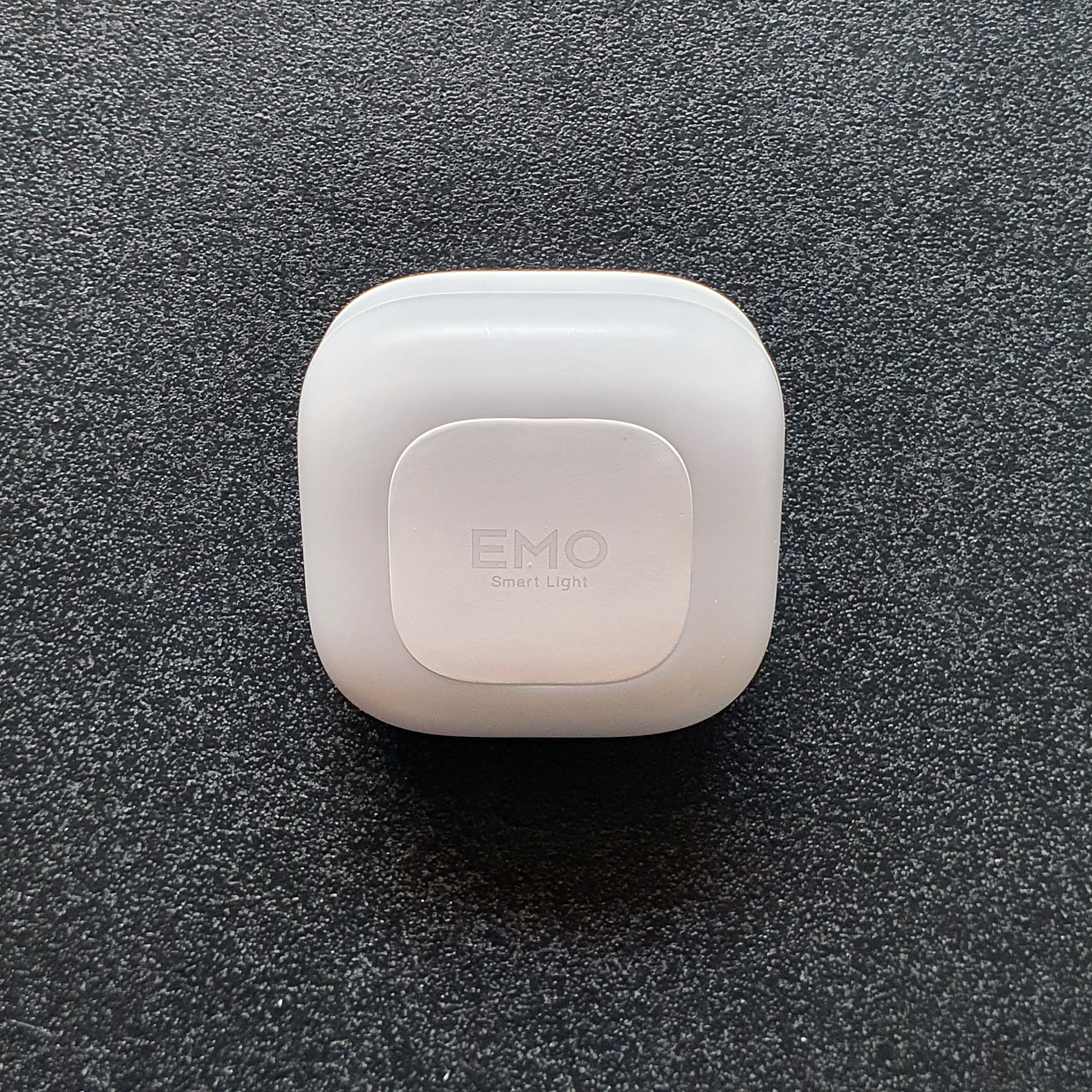 Интелигентна светлина за Emo Robot, Living.AI - eMAG.bg