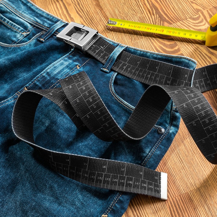 Metru croitorie clasic, 6 x 4.4 cm, Reglabil, Poliester, Negru