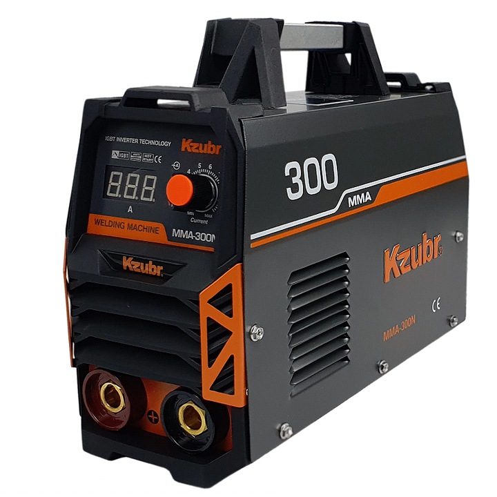 Hegesztő inverter KZUBR MMA300N, elektródák 1,6-5 mm, 300 A, minden tartozékkal