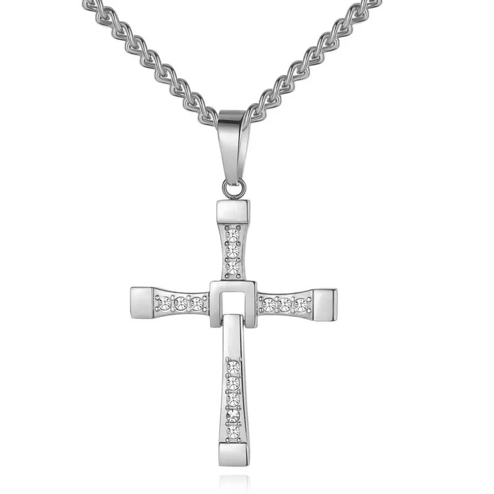 Lantisor cu pandantiv in forma de cruce cu incrucisare flexibila, model Fast and Furious, Dominic Torreto, placat cu aur 18K, otel inoxdabil, pietre zirconiu, Tessero, argintiu