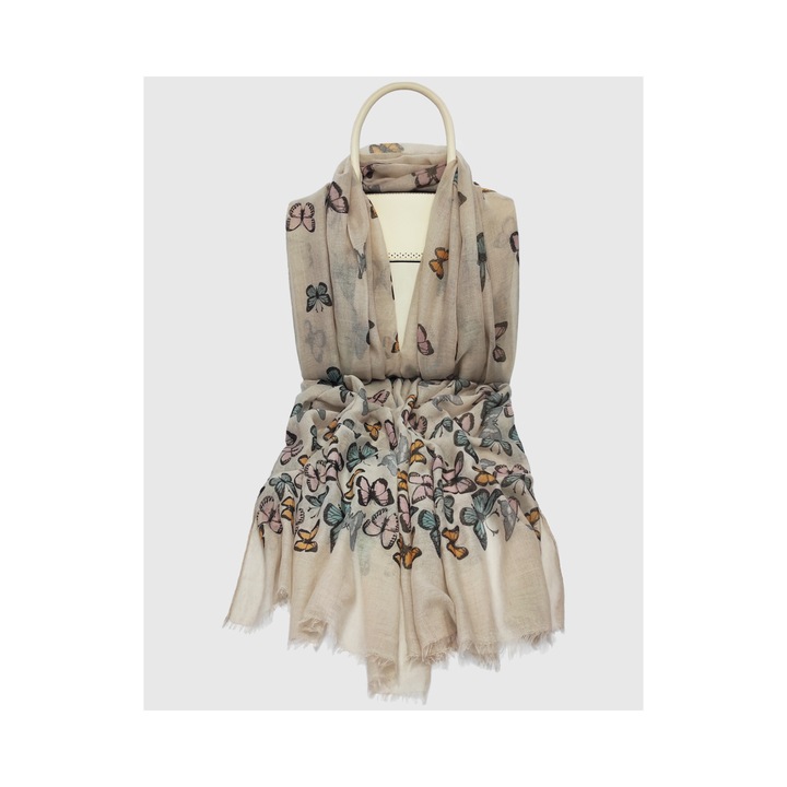 Esarfa A&K Femei Bej cu fluturi si franjuri subtiri