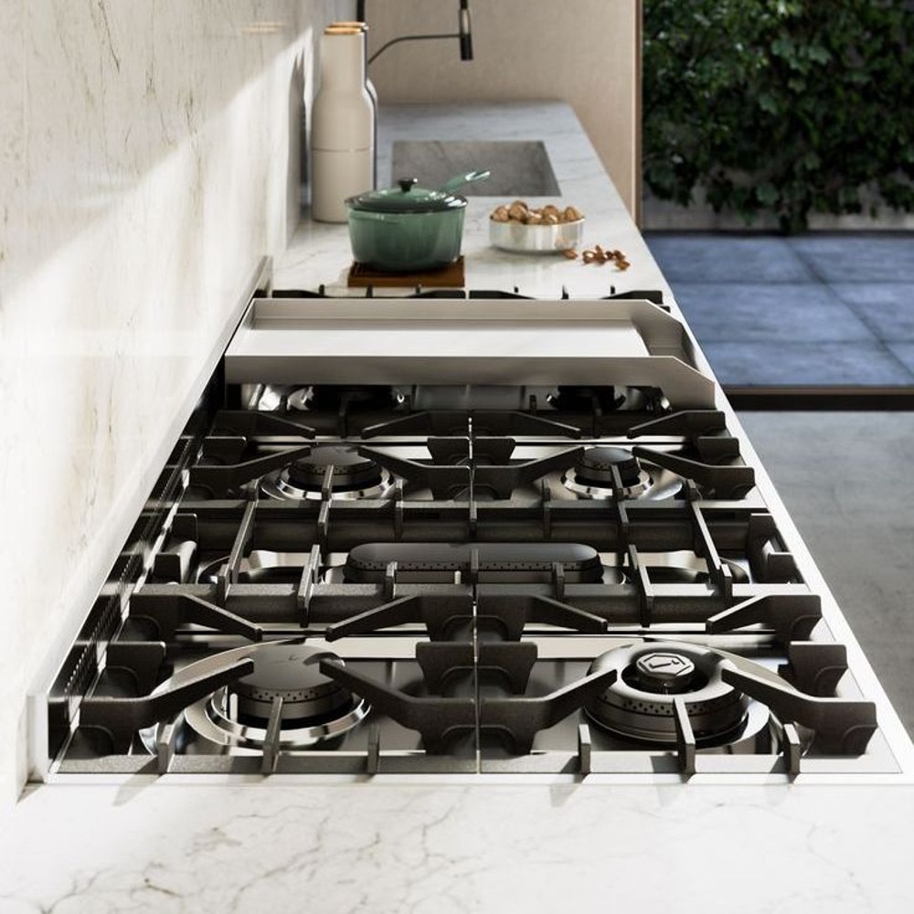 Aragaz pe gaz premium ILVE, Nostalgie, 90 cm, clasa A+, 4 arzatoare, 1 arzator Fish Pot, cuptor electric 97 litri, design vintage, timer, usa cuptor cu 3 straturi de sticla, gatire ECO, dezghetare, 15 functii de gatire multiple, gri mat/auriu