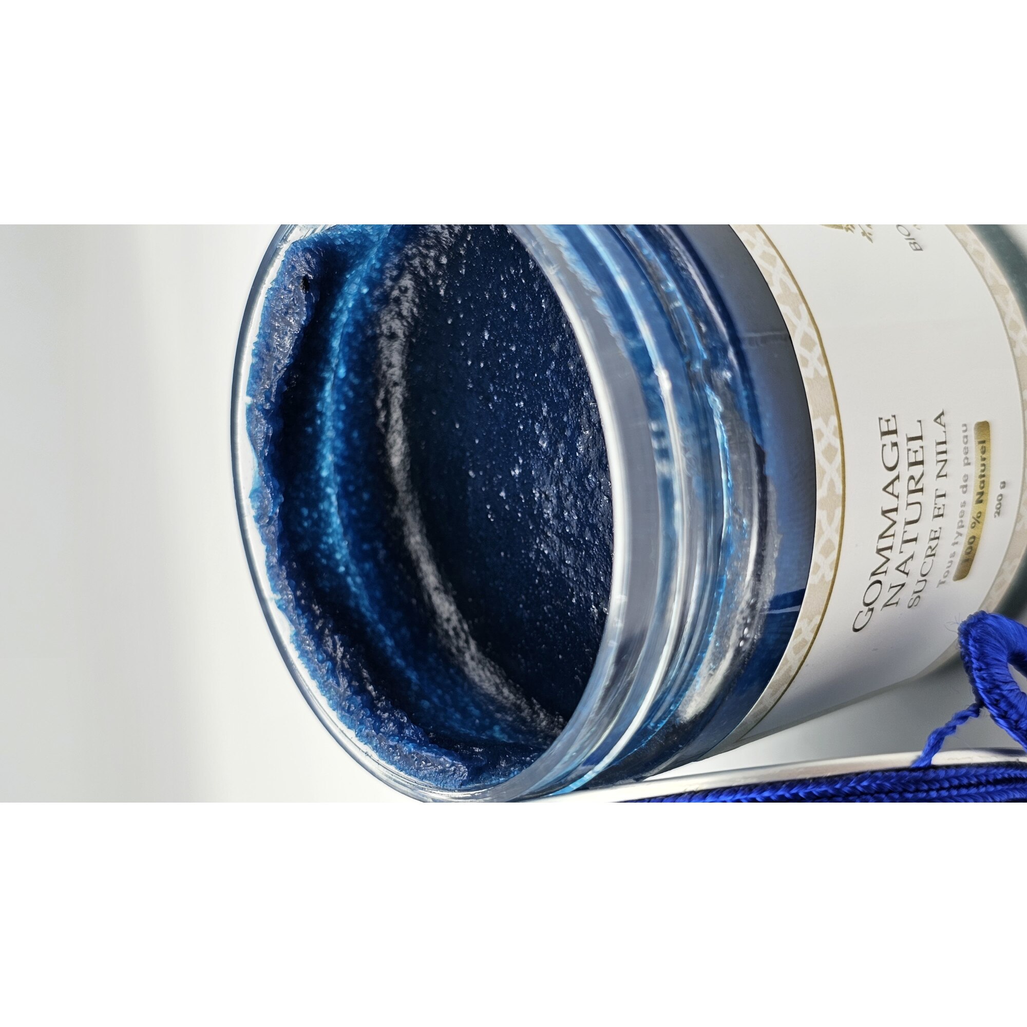 Scrub natural cu zahar si Nila 200gr eMAG.ro