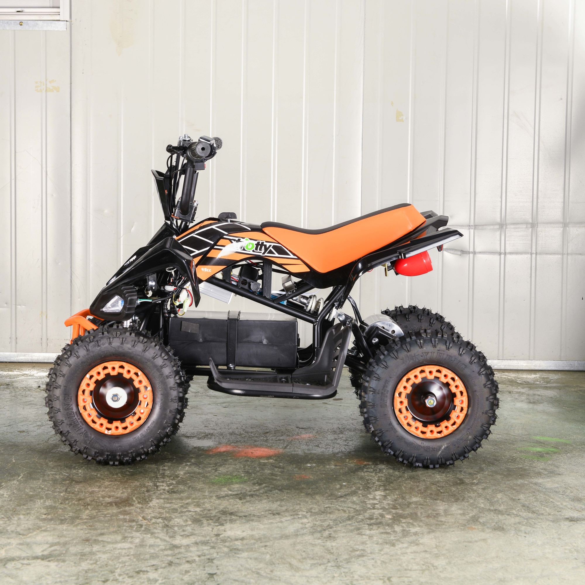 ATV electric, motor 500W cu perii, baterie 36V/12Ah/Lead Acid, 3 viteze