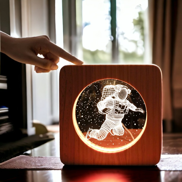 Lampa led de veghe, forma astronaut, material lemn, 19 cm