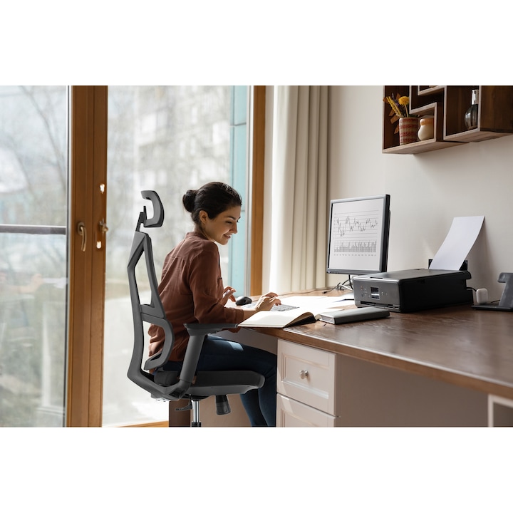 Scaun birou ergonomic Kring Ergo, mesh, 4 puncte de sprijin, tetiera 2D, suport lombar, brate reglabile 3D, role PU, Negru