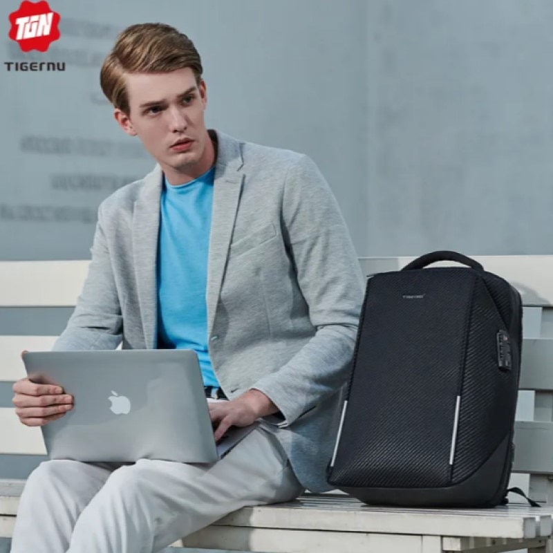 Rucsac laptop 15.6" business casual aspect carbon, impermeabil, cu port USB si cifru antifurt, Tigernu, 45x30x15 cm, Negru