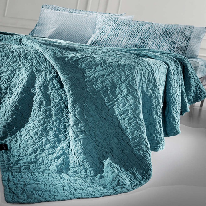 Perna decorativa Times, Guy Laroche, 100% bumbac jacquard, umplutura bogata, 45x45cm