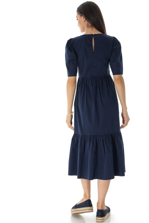 Szekrényruha puffos ujjakkal