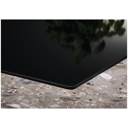 Plita incorporabila Electrolux LIB60424CK, Inductie, 4 zone de gatit, Control Touch, Booster, Blocare de siguranta pentru copii, 60 cm, Negru