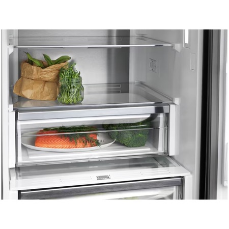 Combina frigorifica Electrolux LNT8ME36X3, 366 l, No Frost, Afisaj LCD, CustomFlex, Multi Flow, Iluminare LED, Clasa C, H 201 cm, Inox antiamprenta