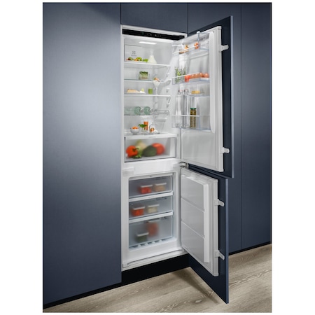 Хладилник за вграждане Electrolux LNG7TE18S, 256 л, Fresh Frost Free - No Frost, Електронно управление, Контрол на влажността, Вътрешен вентилатор, Клас E, H 178 см
