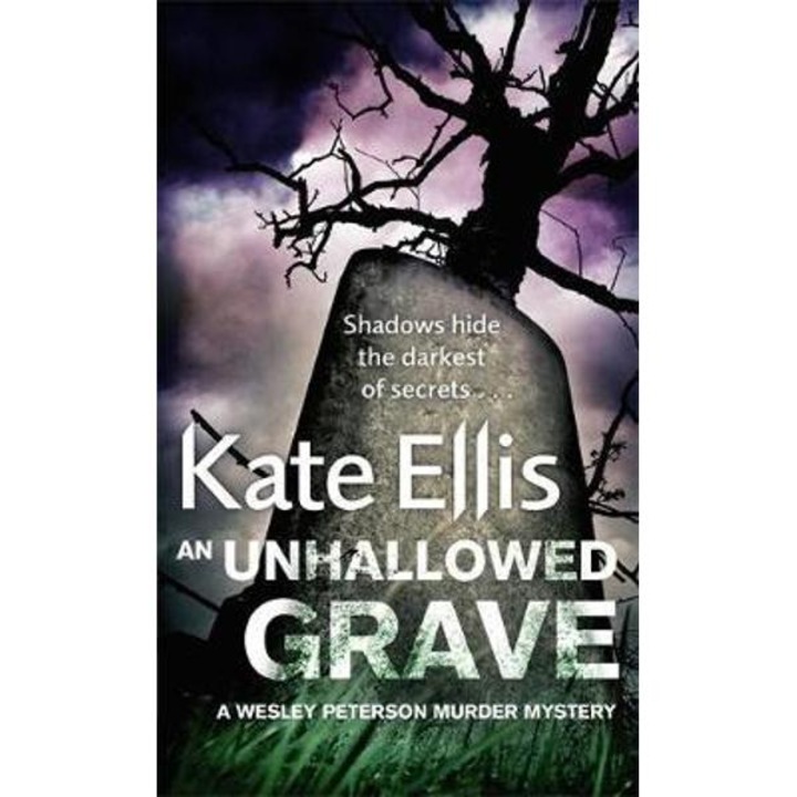 Unhallowed Grave - Kate Ellis