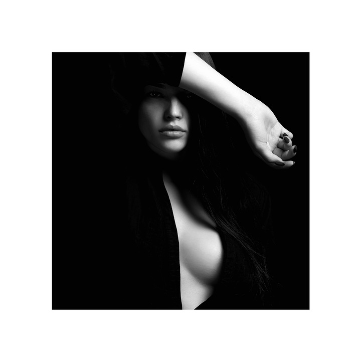 Tablou canvas 4Decor, Woman in dark, 50x50cm, DE0353