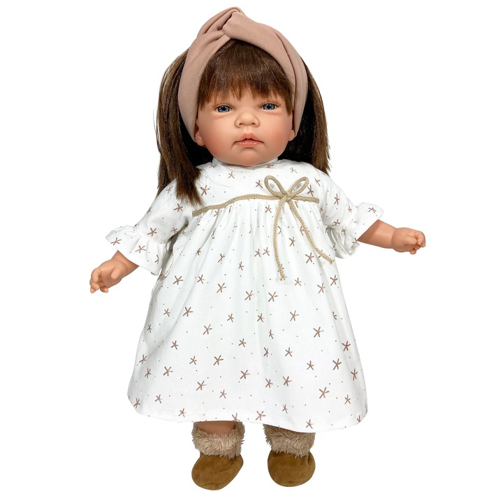 Kézzel készített baba vanília illattal - barna Celia fehér ruhával (45 cm)