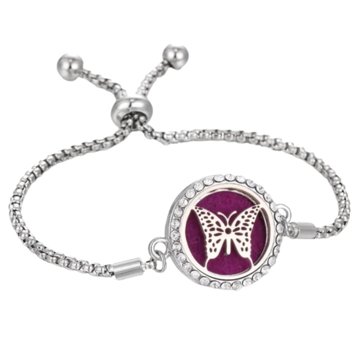 Дамска гривна за ароматерапия, регулируем размер, циркониеви камъни, място за съхранение на гъба с магнитен държач за терапевтично масло / парфюм, включени 10 пълнителя, сребърно покритие, Tessero, талисман с пеперуда, сребро и лилаво