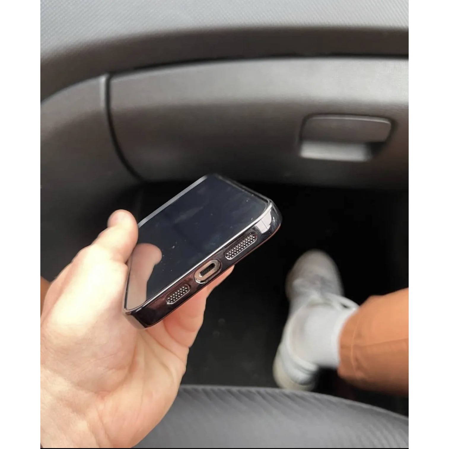 Husa din silicon cu margini metalizate Ultra-Soft, Luxury Magsafe, compatibila cu iPhone 14 Pro Max / Negru