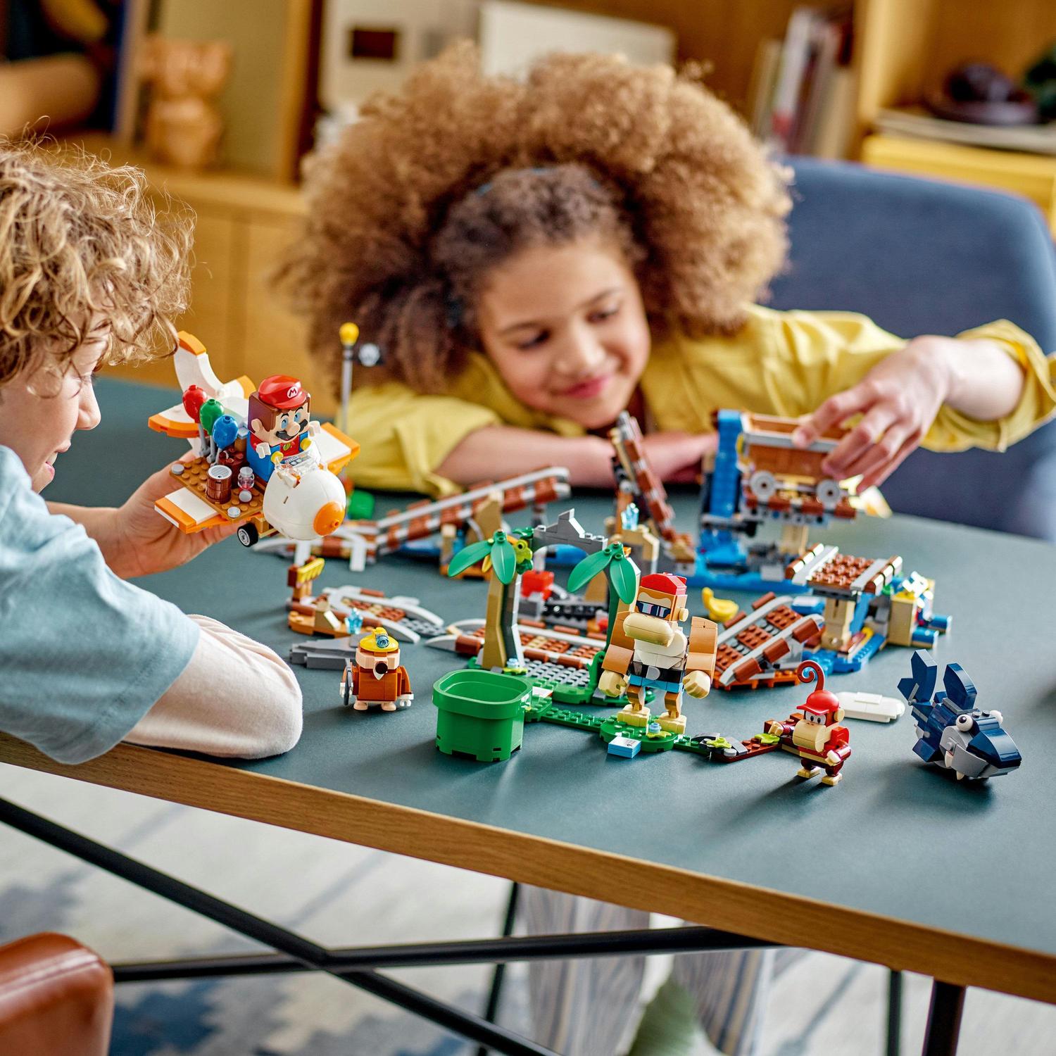 LEGO® Super Mario - Set de extindere - Plimbarea cu vagonetul
