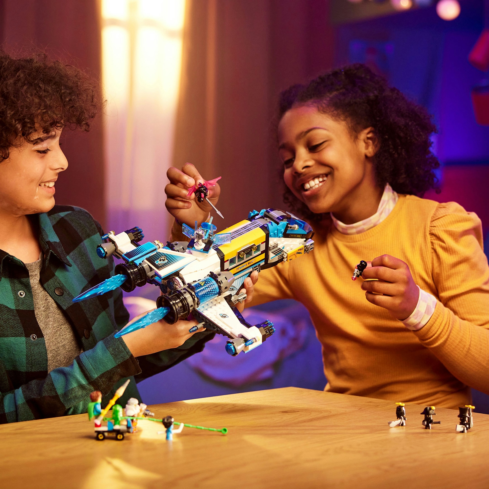 LEGO® DREAMZzz - Autobuzul spatial al Dlui Oz 71460, 878 piese