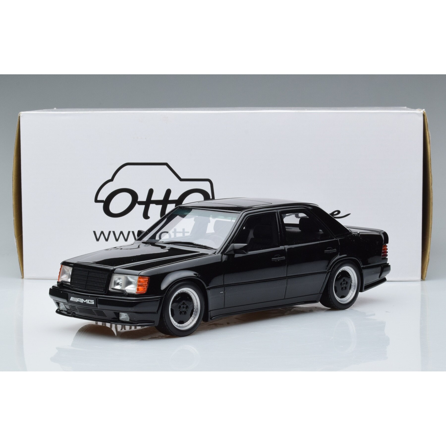 Macheta auto, Ottomobile, Rasina, Mercedes 300E W124 5.6 AMG The