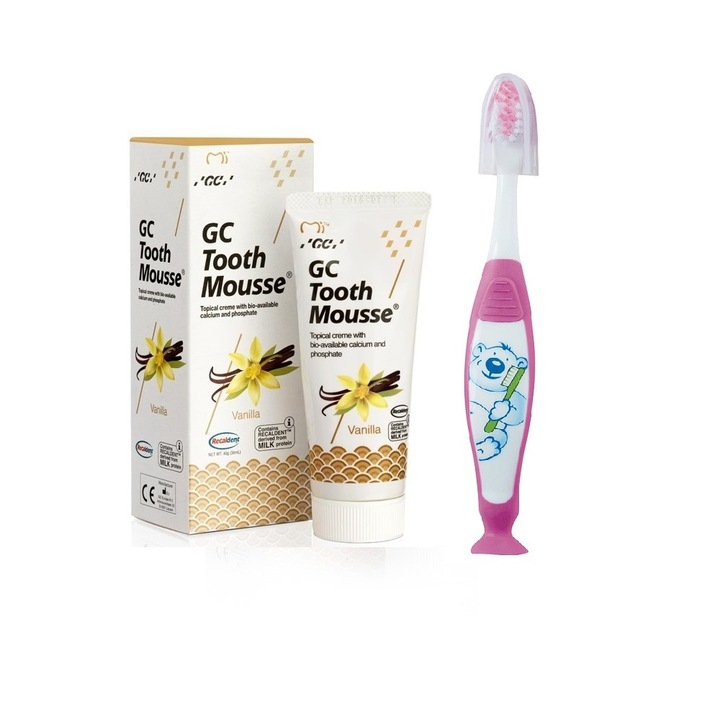 Паста за зъби на водна основа GC TOOTH MOUSSE, Ванилия, 40g и четка за зъби за деца 0-7 години, Розов