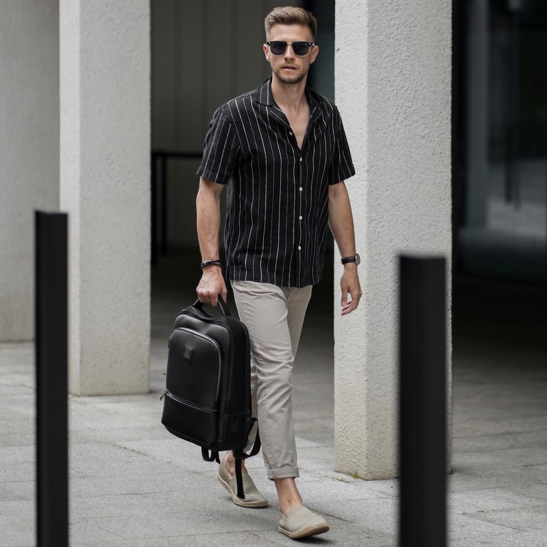 Rucsac pentru laptop, James Hawk, Nylon/Piele ecologica, Protectie RFID, Port USB/MicroUSB, 43 x 30 x 17cm, Negru