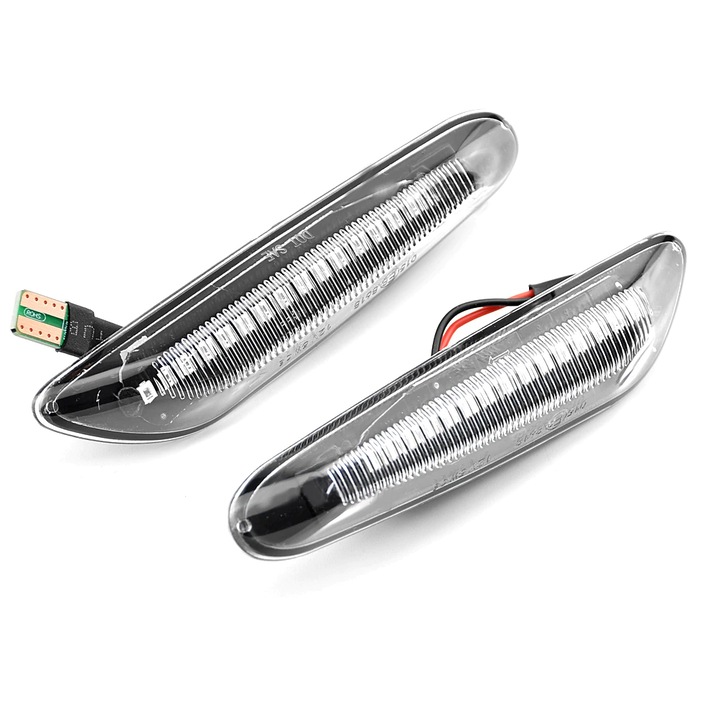 Set 2 semnalizari dinamice aripa pentru BMW E81 E82 E87 E88 E90 E91 E92 E93 E60 E61 X1 E84 E46, Radus®, lupa clara