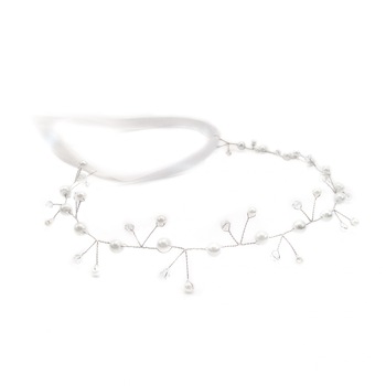 Coronita accesoriu par mireasa pe alb Coronita accesoriu par mireasa pe alb