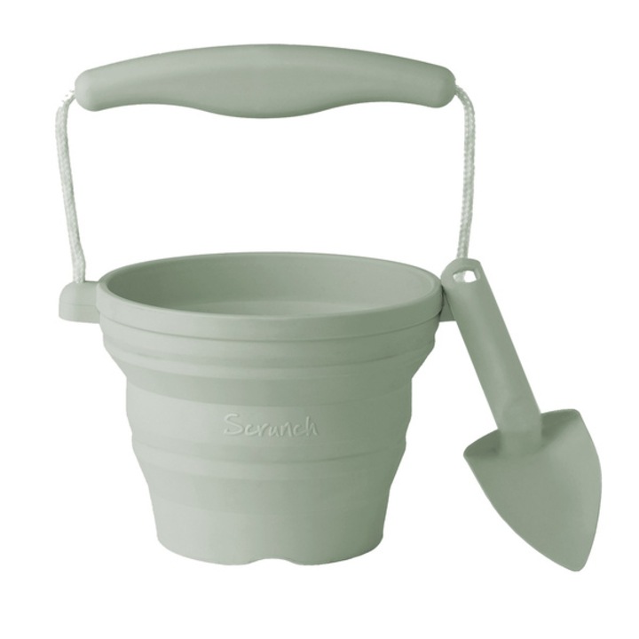 Set galeata si lopata Scrunch, FUNKIT WORLD, silicon, compact, verde salvie, 0.4l