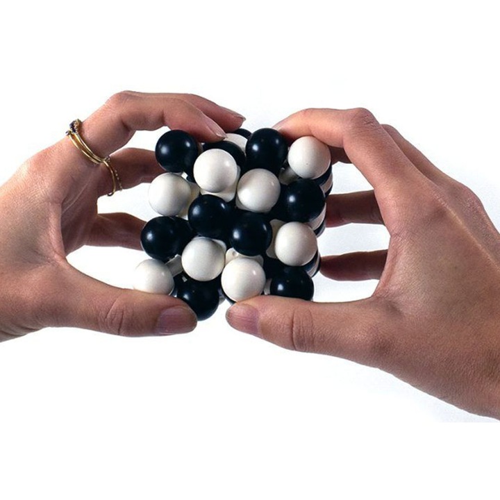 Играта Meffert's Polar Cube