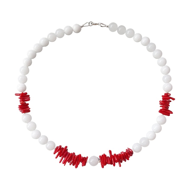 Colier din pietre de jad alb si crengute de coral cu accesorii din argint
