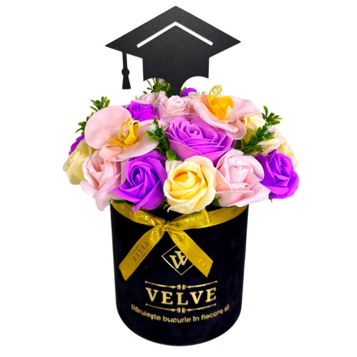 Aranjament floral pentru absolvire, in cutie rotunda cu trandafiri si orhidee de sapun, ø 17cm, Roz, Velve