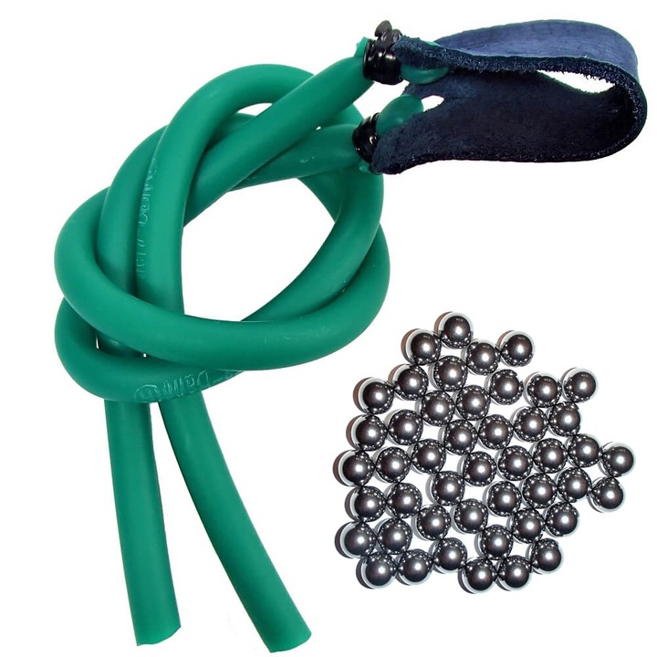 Zöld csúzli cső és 30 db 15 mm-es acélgolyó készlet