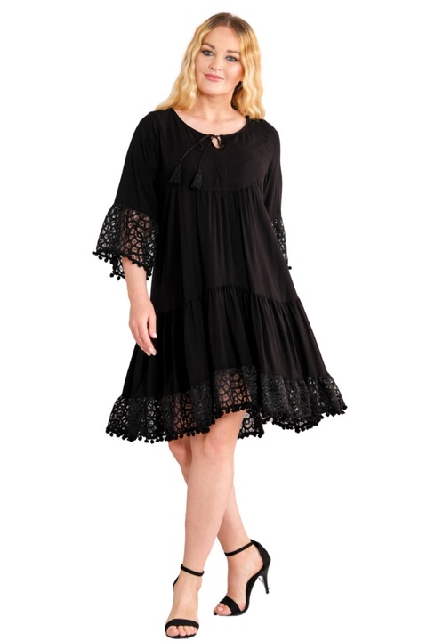 Черна бохо шик рокля с дантелена апликация и волани, Черен, One Size