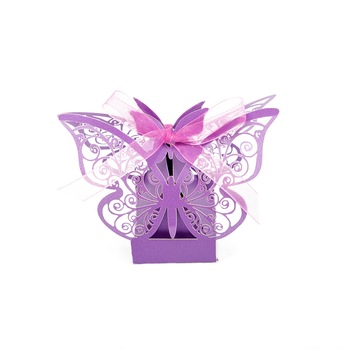 Marturii de nunta cutiute fluture mov Marturii de nunta cutiute fluture mov