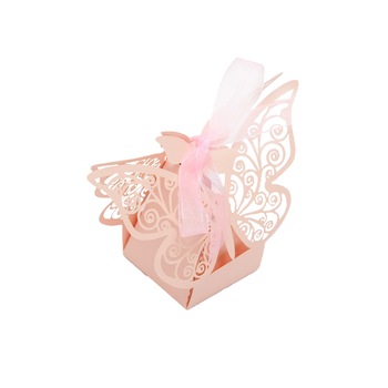 Marturii de nunta cutiute fluture roz Marturii de nunta cutiute fluture roz