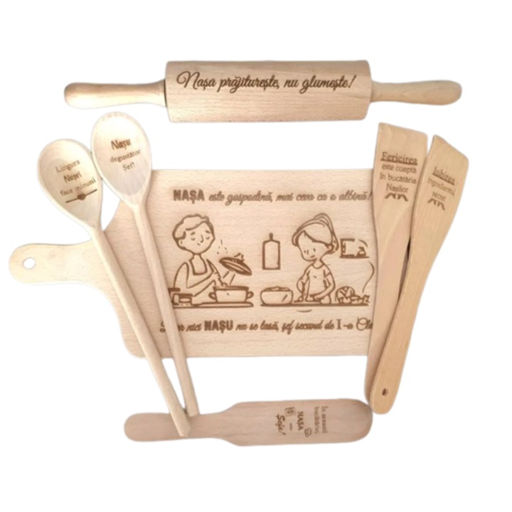 Set tocator personalizat pentru Nasi “Nasa este gospodina, mai ceva ca o albina!” cu 6 ustensile, lemn, 18 x 38 cm