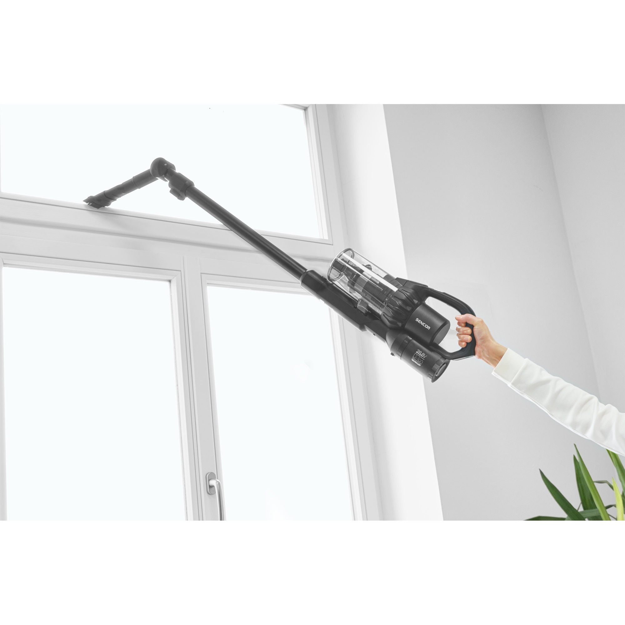 Aspirator vertical fara fir Sencor SVC 9879BK cu functie de mop, 550W, 28.8V, autonomie 70 min, capacitate de colectare 0.5 l, negru