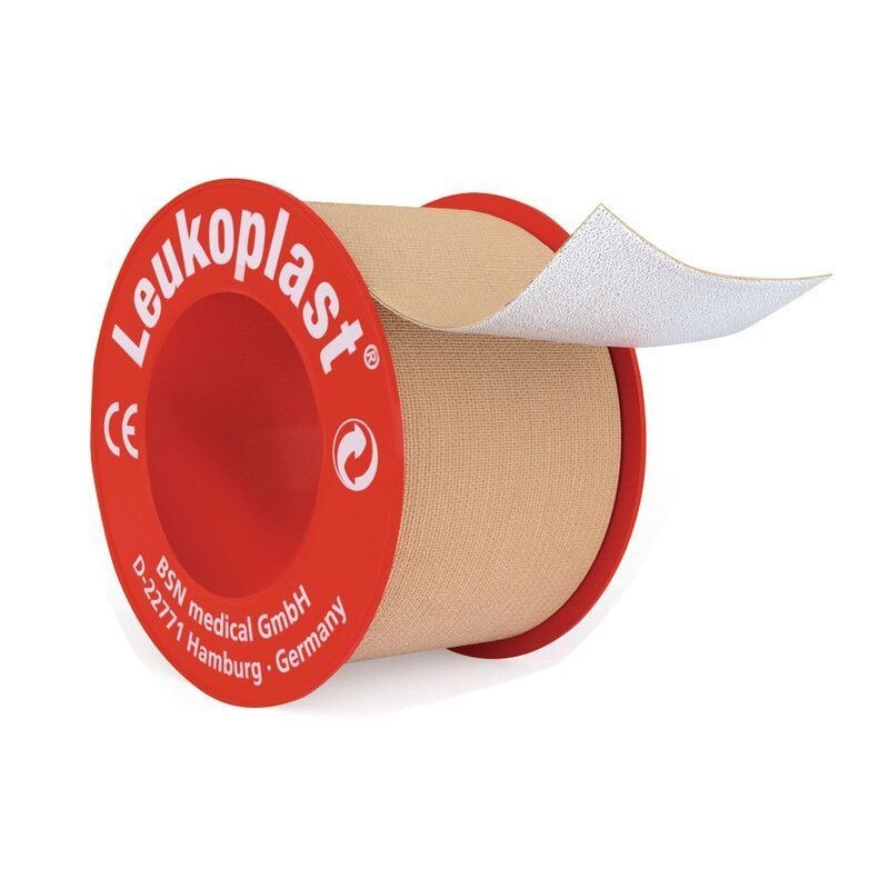 Banda rigida de fixare pe suport de plastic Leukoplast 5cm x 9.2m