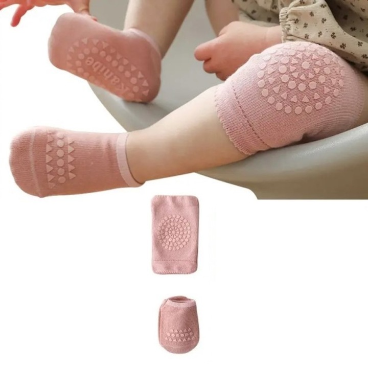 4 darabos szett, gyermek csúszásgátlóval, térdvédővel és zoknival, rózsaszín