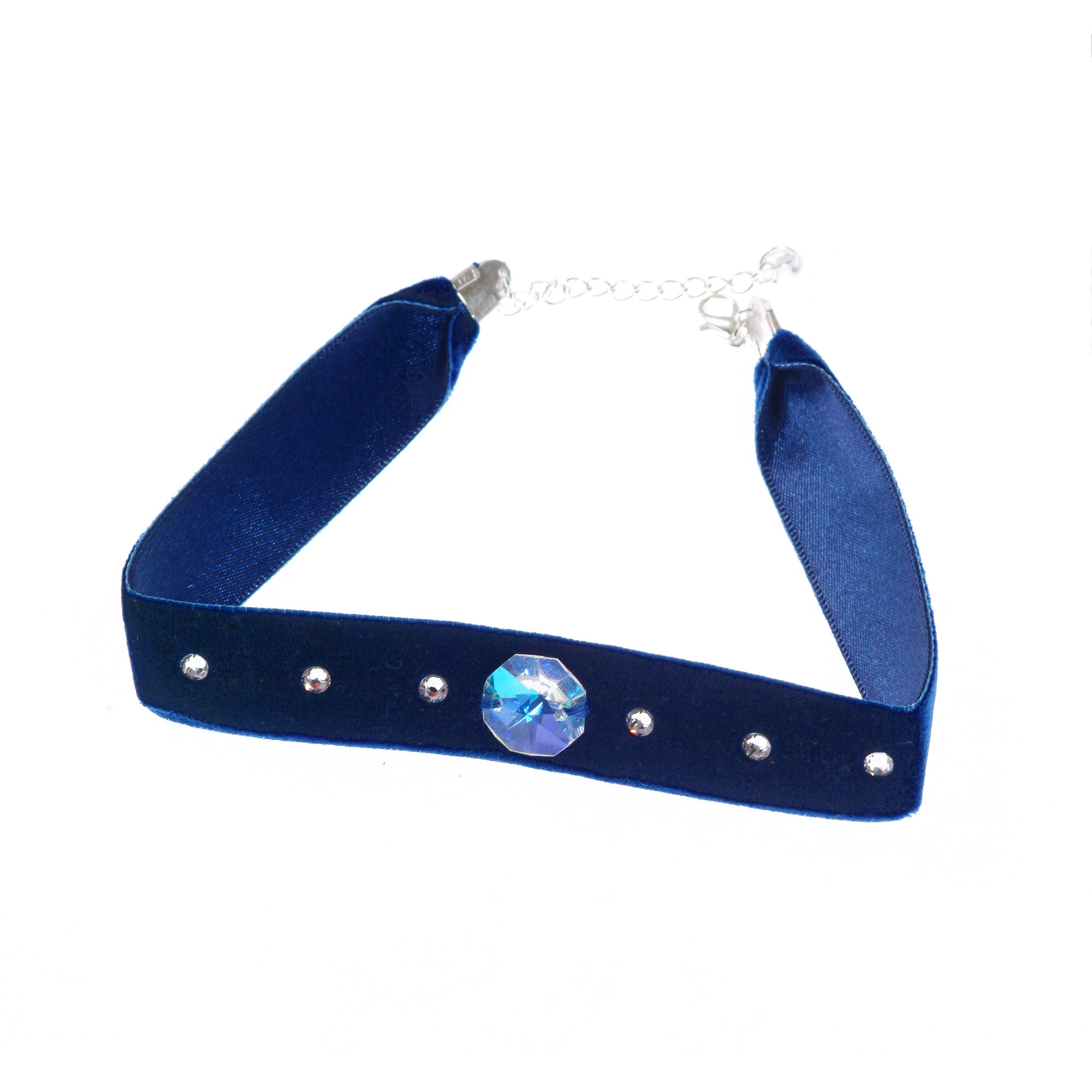 Colier Choker GANELLI cu Cristale elements -octogon mare central si 6 mici rotunde, catifea cu dublura din satin albastru