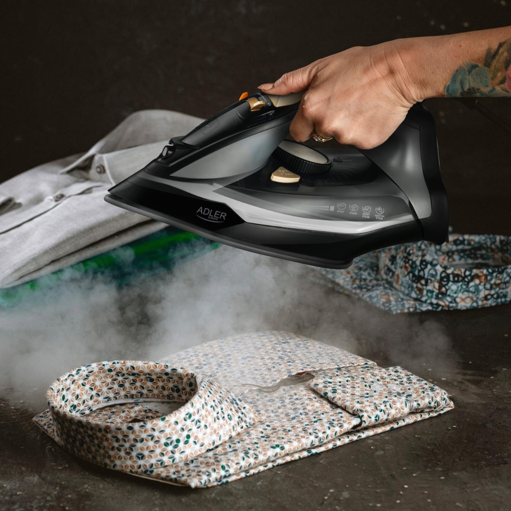Fier de Calcat cu Abur, Adler, AD 5038, 3000W, Talpa Ceramica, Oprire Automata, Autocuratare, Anti-Calc, Anti-Picurare, Jet Abur 80g/min, Calcare Verticala, Rezervor 350ml, Cablu 1.9m, Negru