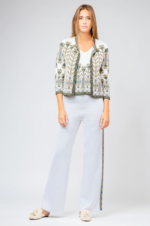 Jacheta Adelina, Flori de ie01, Alb