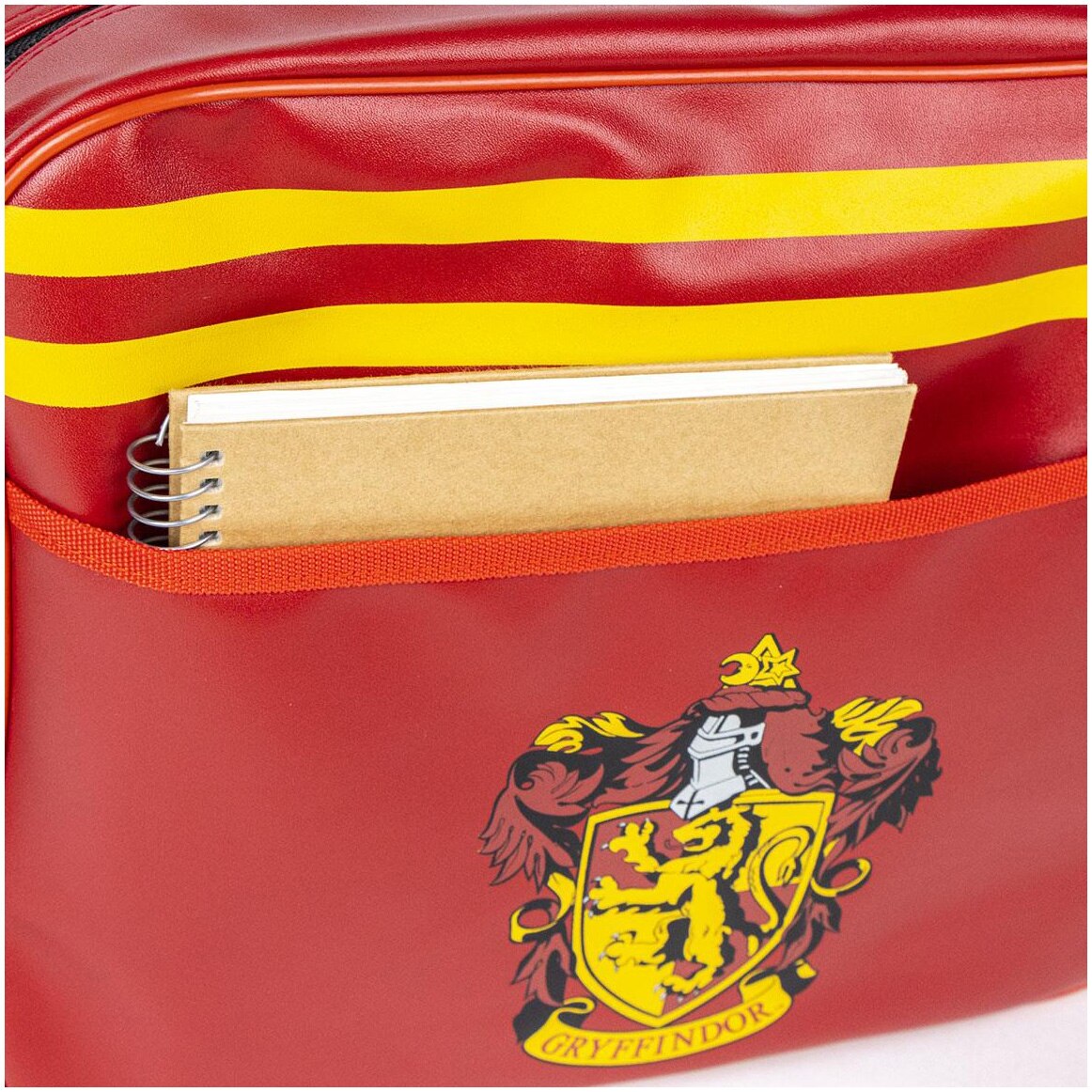 Ghiozdan Harry potter gryffindor, dimensiuni 33cm x28cm x15cm - eMAG.ro